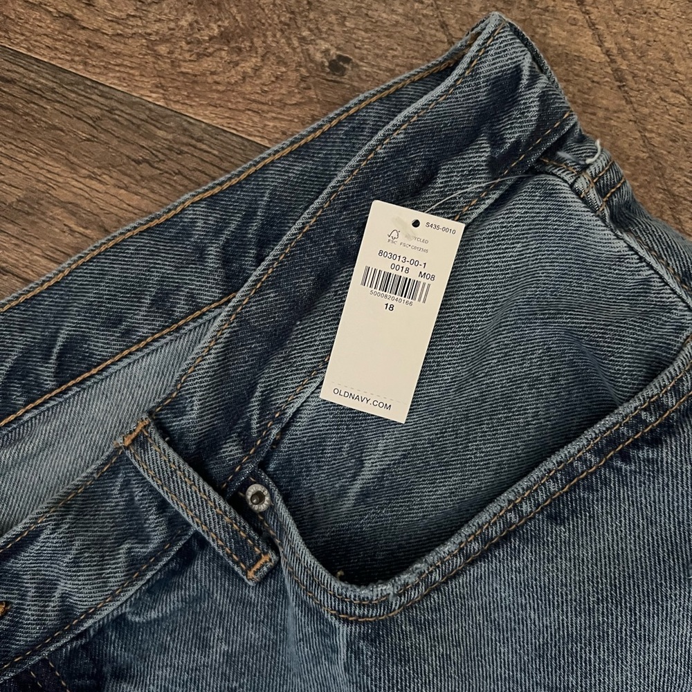 Old Navy high-rise slouchy straight shorts